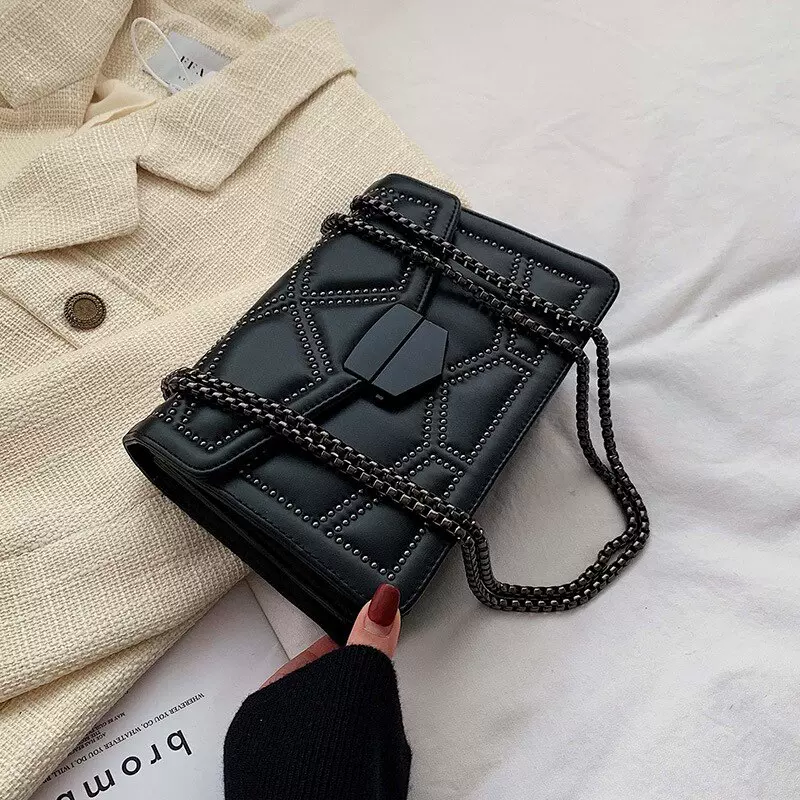 Hot Item] Btl10482hot Selling Fashion Rivet Handbags Women China