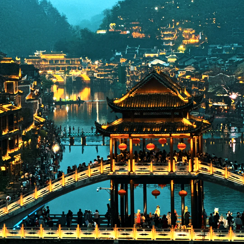 纯玩含高铁 湖南张家界旅游天门山凤凰古城千古情5天4晚跟团游