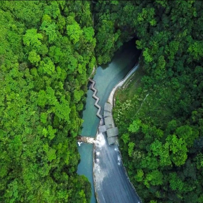 乌江寨+十二背后地下裂缝+双河谷2日游·住乌江寨景区