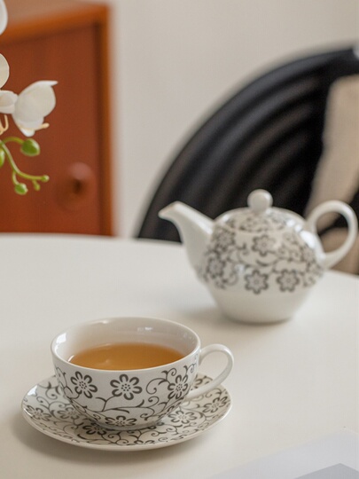 陶器製茶器セット 花模様 7点 陶器製茶器セット 花柄 6点 茶器セット 7点セット 茶器茶喜お抹茶セット 抹茶碗 （ 茶道具 茶道 茶道具セット 抹茶 セット 抹茶椀、棗 なつめ 茶せん 茶さじ 敷き布 布巾 竹製ケース おしゃれ プレゼント お土産 ） 【黄】(黄): リビングート ... 茶道具セット 陶器 花柄