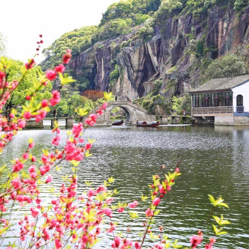 绍兴鲁迅故里+沈园+东湖+兰亭+三味书屋+百草园一日游 免预约纯玩