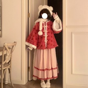 
Shuangyue [Snowy Berry] Ming Dynasty Hanfu, Lamb Velvet Round Neck Jacket, Six-break Skirt, Pink Daily Han Elements