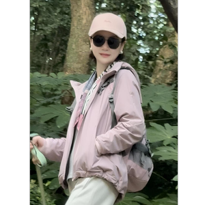 
Hua Renjie's new warm jacket, fashionable and loose hooded velvet lining outdoor waterproof jacket