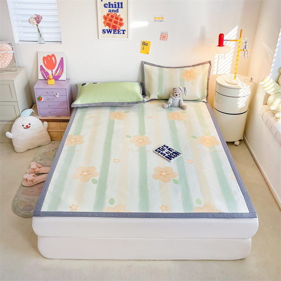 Summer new A -type mother and baby card printing ice silk seat three -piece cool feeling can be washed the air -conditioning mat