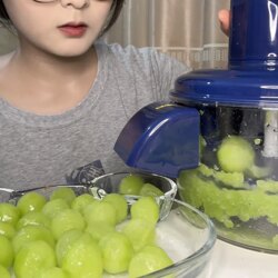 Grape Peeling Machine, Fully Automatic Green Grape Peeling Tool, Electric Large-Capacity Peeler, Commercial Quick Ginger and Garlic Peeler