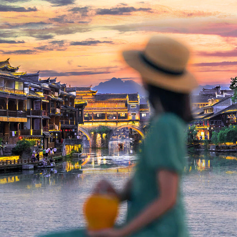 一价全含 10人VIP小团张家界凤凰古城5天4晚天门山国家森林公园