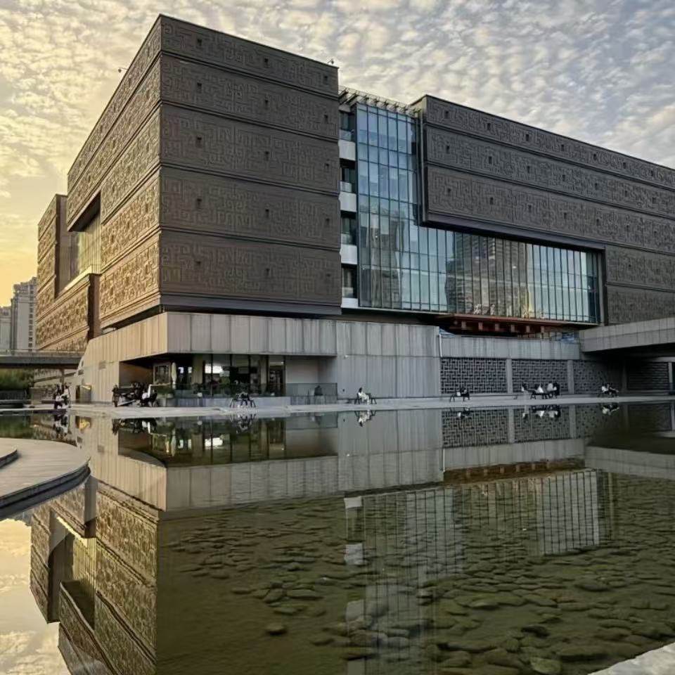 安徽博物院半日游【资深导游讲解+蓝牙耳机】【子曰旅行】