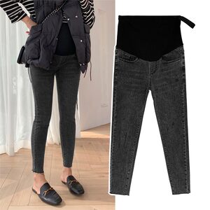
New maternity pants for autumn outer wear o Fashionable smoky gray small-foot maternity jeans for spring and autumn nine-point bottoming