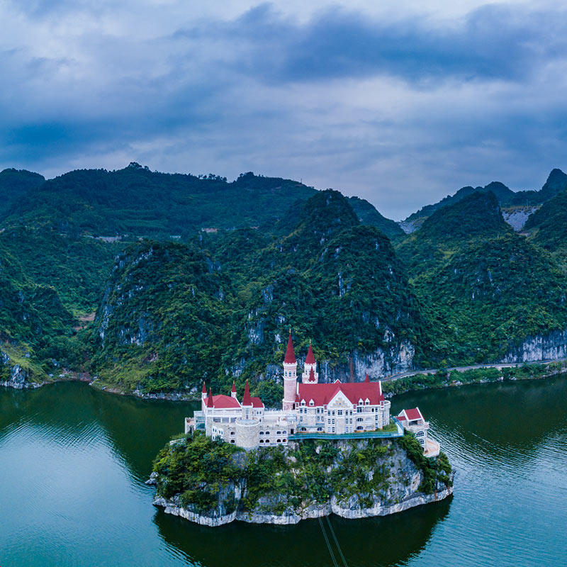 贵阳出发贵州纯玩贵州旅游兴义2天1晚万峰林+马岭河+万峰湖跟团游