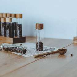 Coffee bean dispensing bottle, test tube, sealed bottle, wooden lid, glass sealed storage tank, storage ornament, display stand, scent bottle