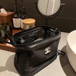 Cosmetic Bag for Women 2025 New High-End Portable Large-Capacity Travel Handbag Storage Bag Big Brand Toiletry Bag Waterproof