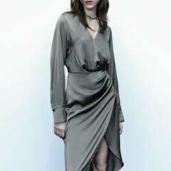 High-End Waist-Slimming Elegant Pleated Dress 3-27