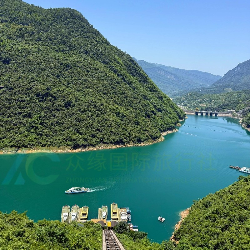 重庆旅游2天1晚天生三桥仙女山地缝芙蓉江游船纯玩8人小团无购物
