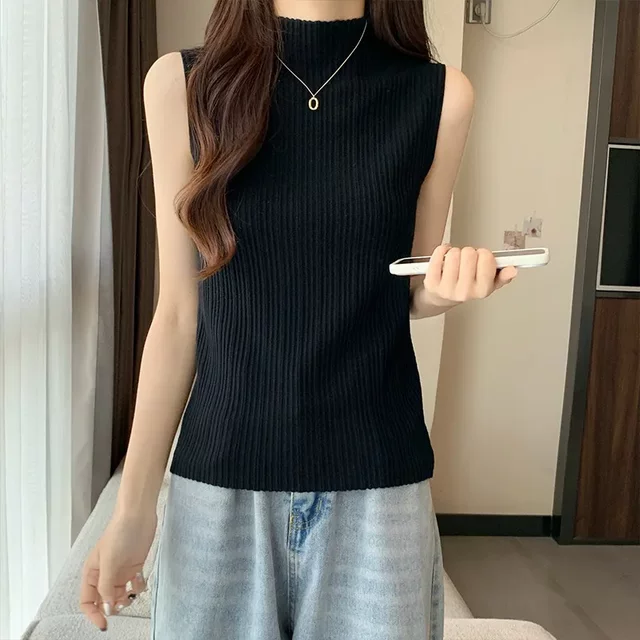 Half turtle neck knitted vest for women with a suit and slim look stylish and stylish inside, bottoming shirt tight sleeveless top
