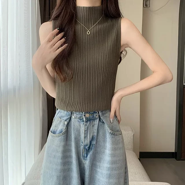 Half turtle neck knitted vest for women with a suit and slim look stylish and stylish inside, bottoming shirt tight sleeveless top
