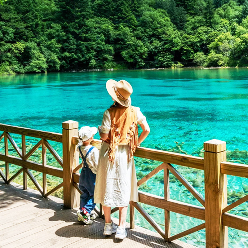 2-8人纯玩小团成都九寨沟黄龙四姑娘山熊猫都江堰4天3晚跟团旅游