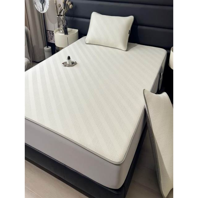 Category A maternal and infant grade ice silk mat three-piece set 2025 new home baby air-conditioning soft mat machine washable fitted sheet