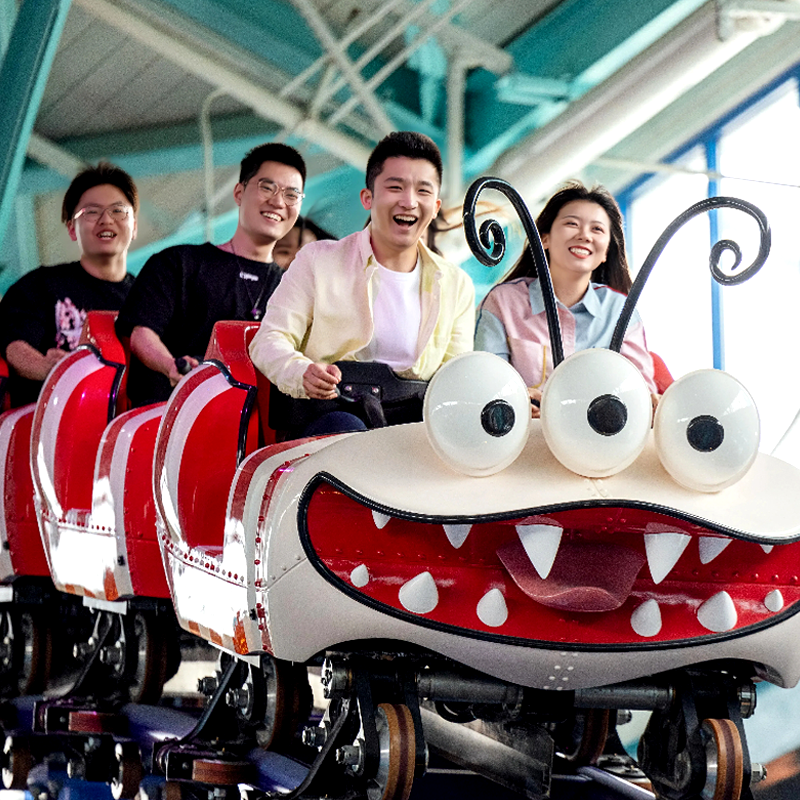 【10人精品小团】北京环球影城专业导游带玩8小时保底8个项目演出