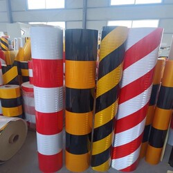 Road Traffic Reflective Tape Pvc Warning Floor Stickers Waterproof and Wear-Resistant Black and Yellow Stripes Reflective Film