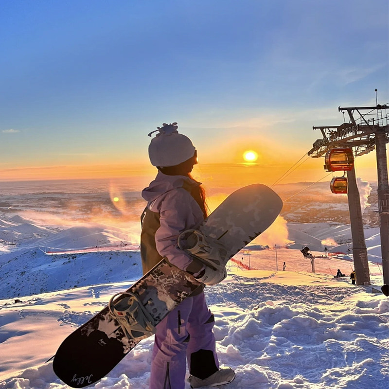 新疆旅游8天7晚纯玩6人小团住禾木景区小木屋无人机航拍赛里木湖