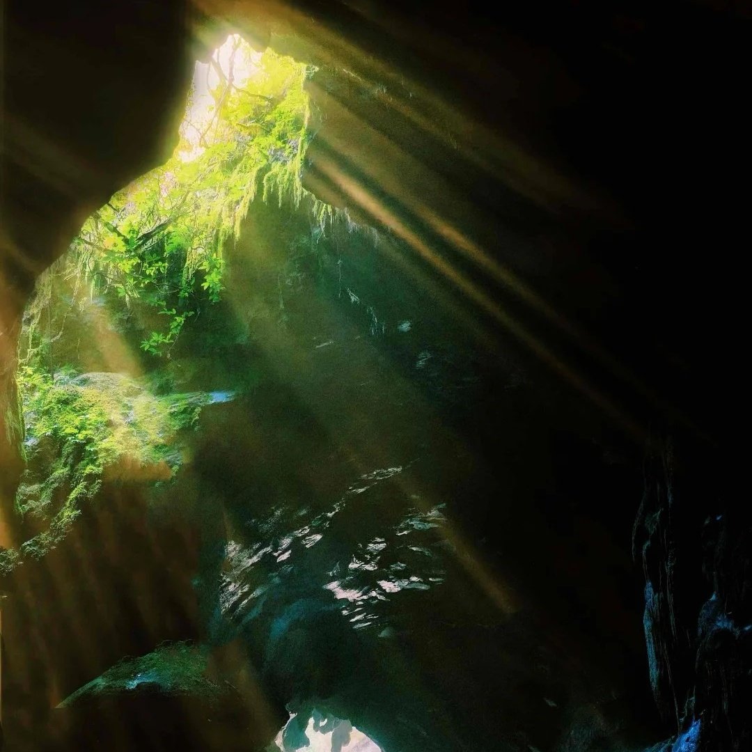 广西百色乐业大石围天坑群悬崖奇观 2人起发随走随停百色出发小团