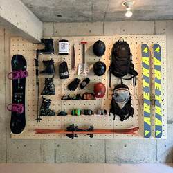 Sports Equipment Storage Rack Solid Wood Perforated Wall Board Helmet Ski Pad Skateboard Display Rack Ski Storage Rack