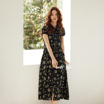 Weiyu large-size women's floral dress 2025 summer new vacation style small V-neck short-sleeved design floral skirt
