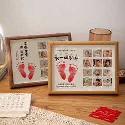 Baby's One-Month-Old Baby's One-Month-Old Hand and Footprints Commemorative Baby's Handprints and Footprints Souvenir Birth to Celebrate the Week, Decorative Photo Frame