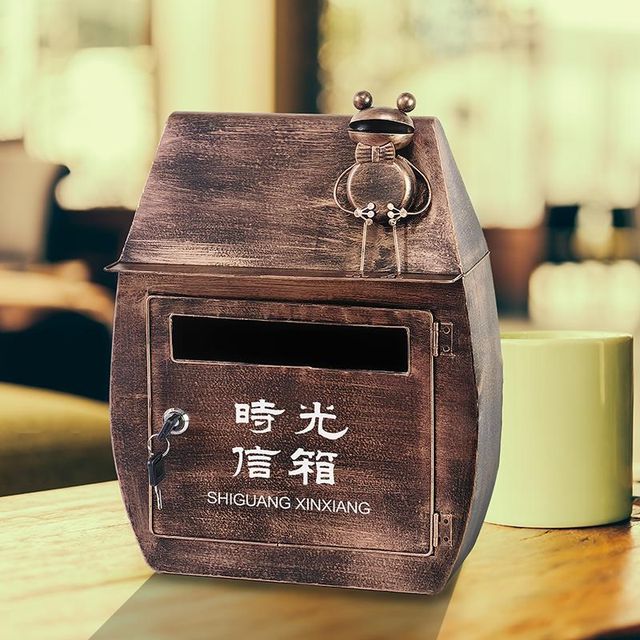 Iron Email Metal Wall -Mount Box Retro Handmade Creative Mailbox Home Horticultural Crafts Opinion Box
