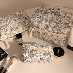 Japanese Tea Break Jungle Makeup Bag for Women, Portable Large Capacity Cute Floral Travel Storage Bag Toiletry Bag