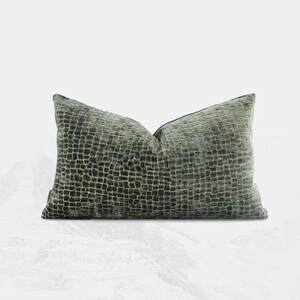 
Sample room living room pillow green light luxury simple modern soft decoration DGM sofa cushion pillow sample room hotel square color