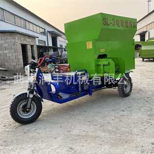 
Sheep farm bilateral forage spreading 2 materials 4589526 farm wheels three-wheeled self-propelled cattle farm hay truck 1 square four breeding