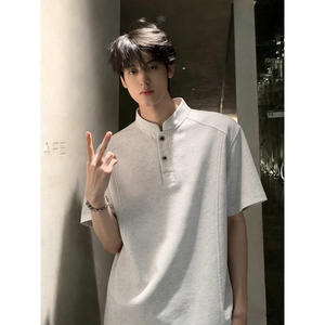 
White and gray American Henry collar short-sleeved men's summer splicing heavy stiff T-shirt right shoulder stand collar bottoming half sleeves