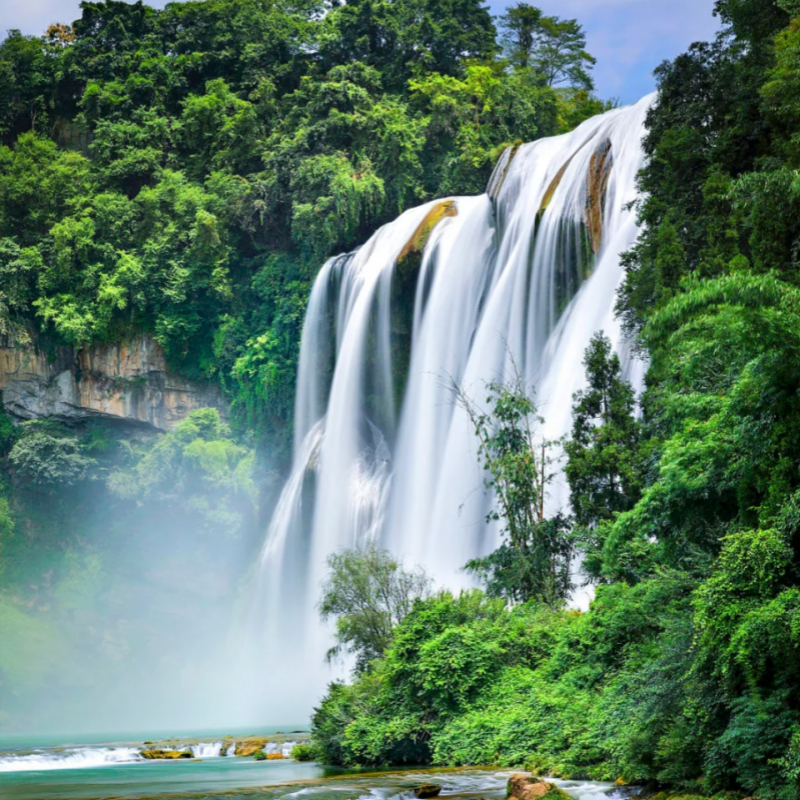 贵州旅游私家团贵阳出发黄果树西江苗寨荔波小七孔镇远古城6天5晚