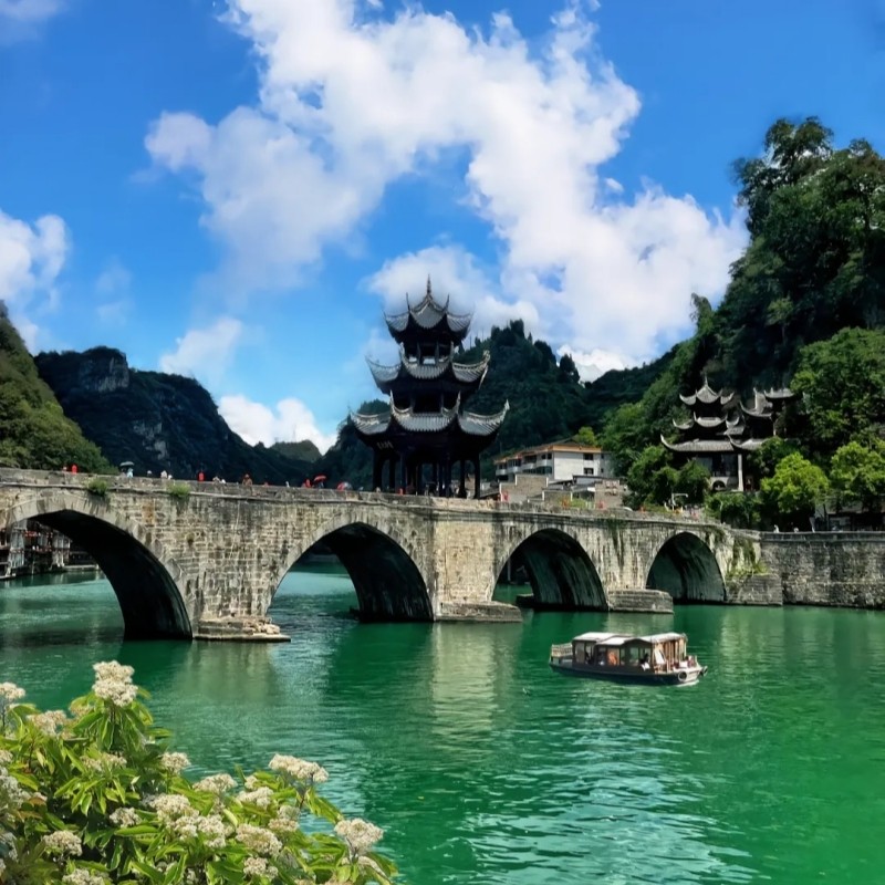 贵州镇远古城一日游贵阳出发私家团包车游上门接送独立成团