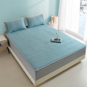
Class A mother and baby summer iced beans cool mats, bed sheets, three-piece set ice silk cool mats, bamboo mats cool feeling machine washable
