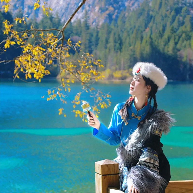 2-8人mini团 | 6天5晚四川旅游九寨沟黄龙都江堰三星堆商务保姆车