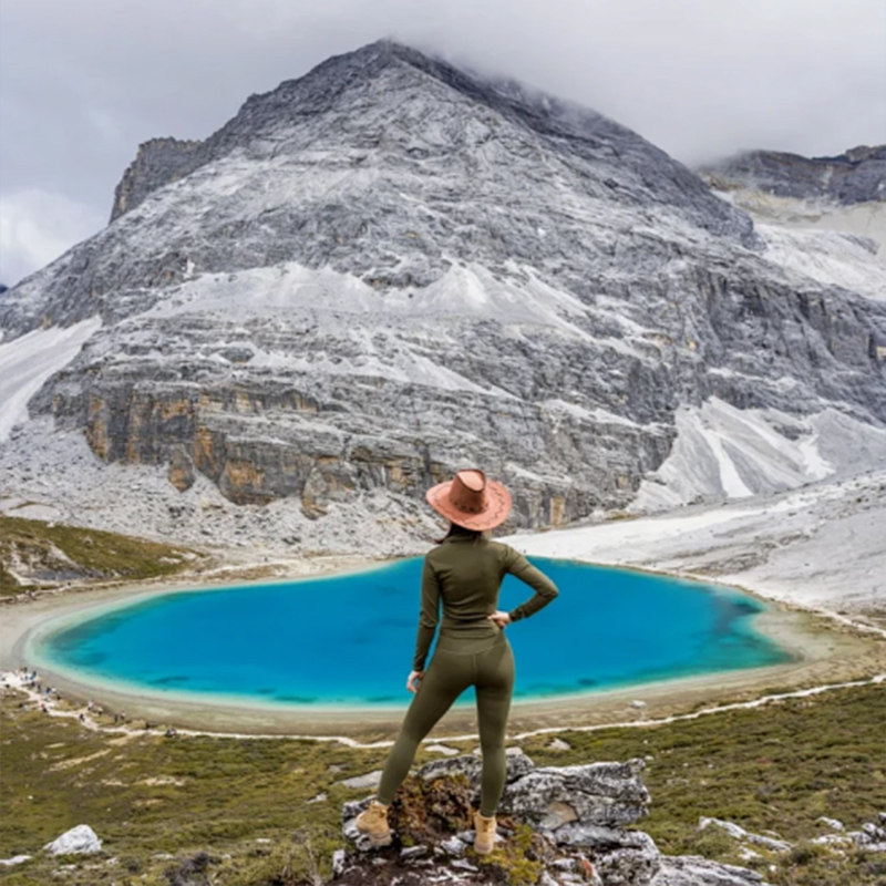 四川稻城亚丁旅游7天6晚 | 鱼子西墨石公园2+1保姆车22人纯玩小团