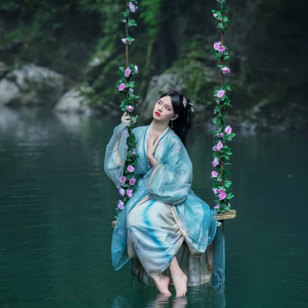 神农架恩施四日旅游 神龙架恩施大峡谷鹤峰屏山宣恩夜景4天3晚
