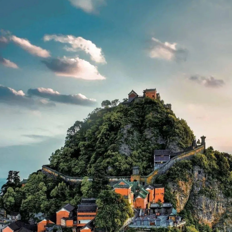 『湖北神农架+大九湖+武当山环线 3日游』司机兼向导/私家包车游