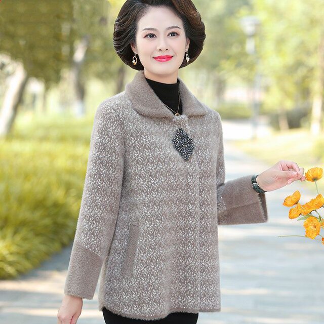 Mother's clothing autumn and winter mink fleece jacket middle-aged and elderly women's short noble thickened sweater cardigan top