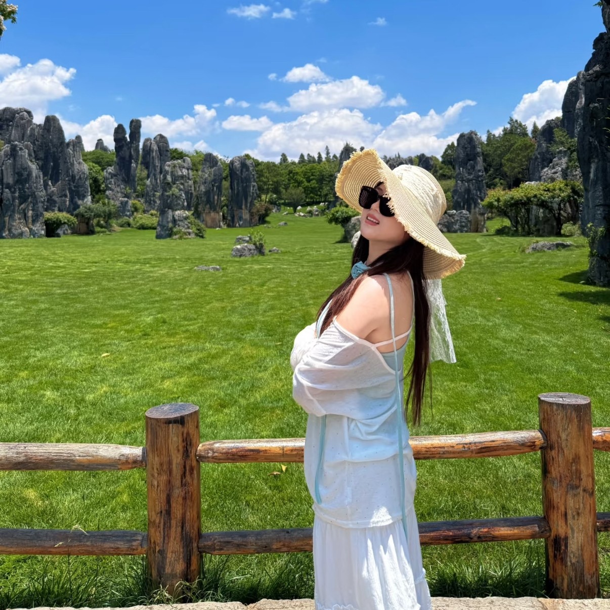 昆明一日游纯玩石林+抚仙湖一日游包车游私家团