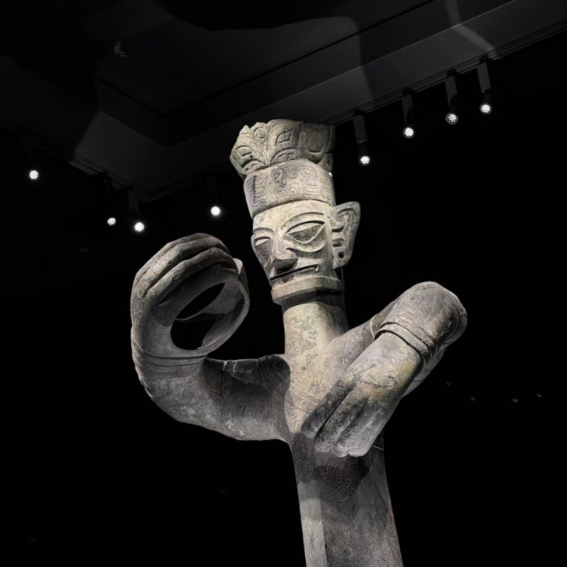 四川成都5天4晚跟团游峨眉山金顶乐山大佛三星堆博物馆熊猫基地