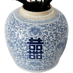 Hand-painted happy word jar blue and white ceramic vase desktop new house ornaments flower utensils living room tea room retro storage jar flower arrangement