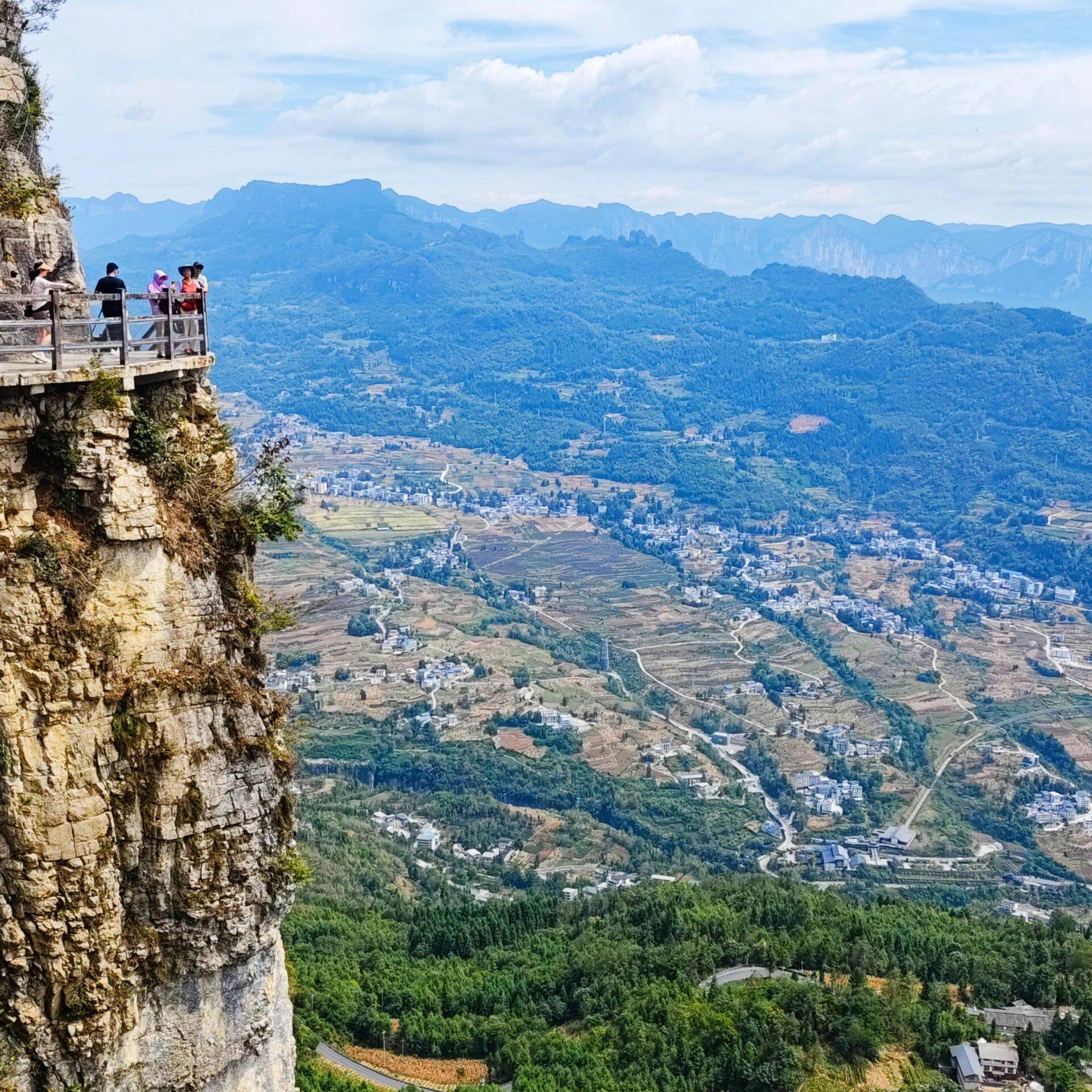 【梭布垭+屏山+宣恩+大峡谷】4天3晚#30人纯玩团#管家服务