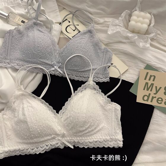 New Japanese white underwear girl thin models, small gathers gathered no steel rims, pair of milk, pure desire bra, bra
