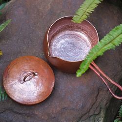 Purely hand-forged copper milk pot, retro and cute red copper coffee pot with lid, food supplement baking pot, outdoor cooking utensils