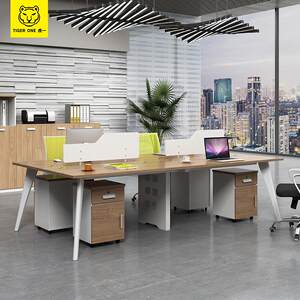 Office furniture staff table Simple and modern 2/4/6 people at the staff table workshop screen table and chair combination
