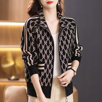Spring and Autumn Women's Plaid Short Jacket Western Style Mom Casual Jacket Top This Year's Popular Zipper Knitted Cardigan