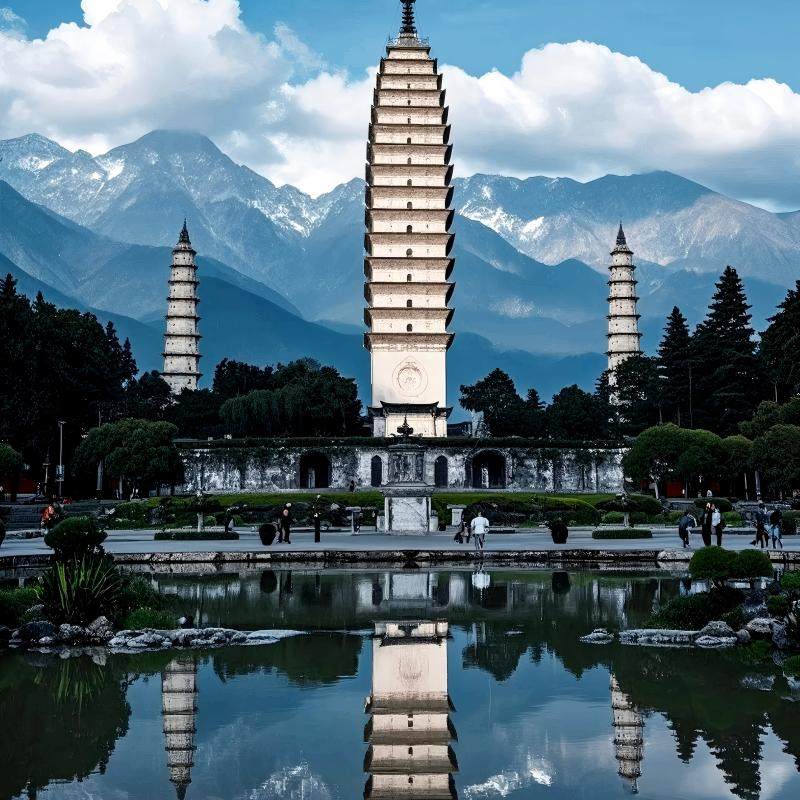 精选美食+旅拍大理丽江香格里拉泸沽湖束河古镇9天8晚跟团游